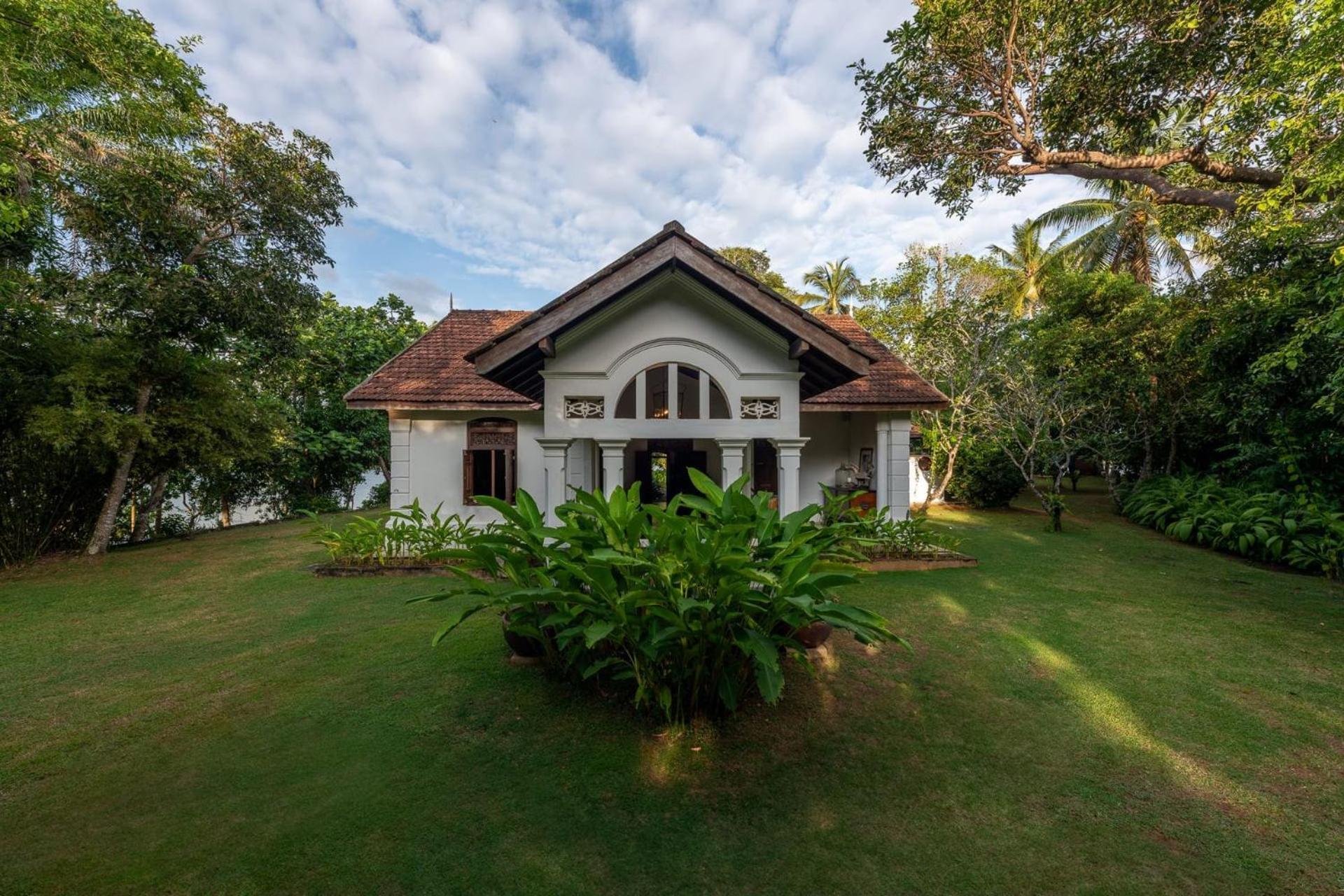 Mo River House Luxury Villa Hikkaduwa Extérieur photo